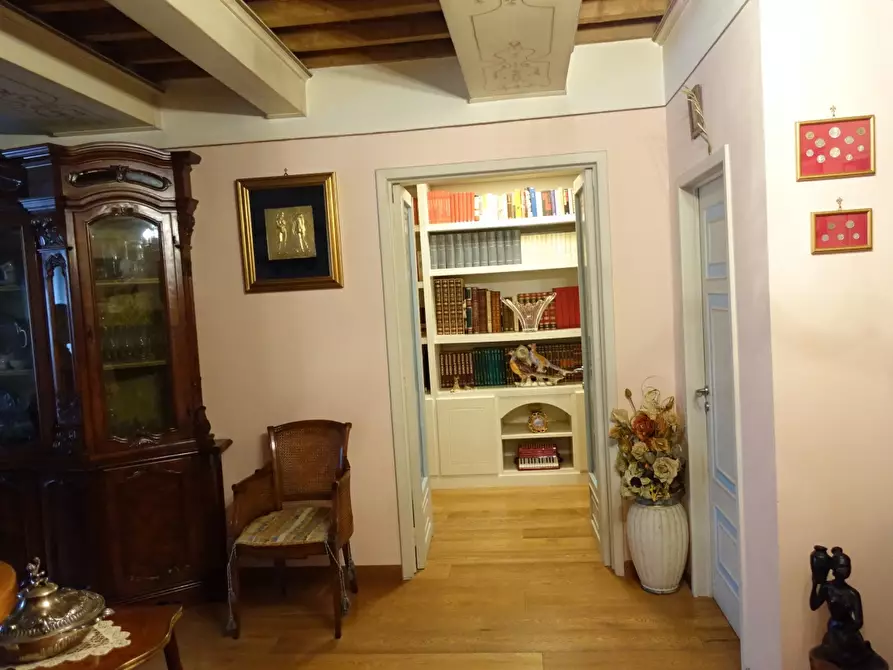 Immagine 1 di Appartamento in vendita  in PIAZZA GARIBALDI a Bibbiena