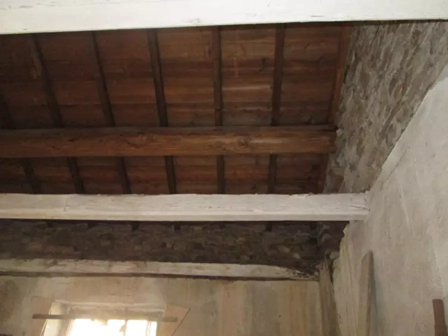 Immagine 4 di Villa in vendita  in Località Rosina a Chitignano