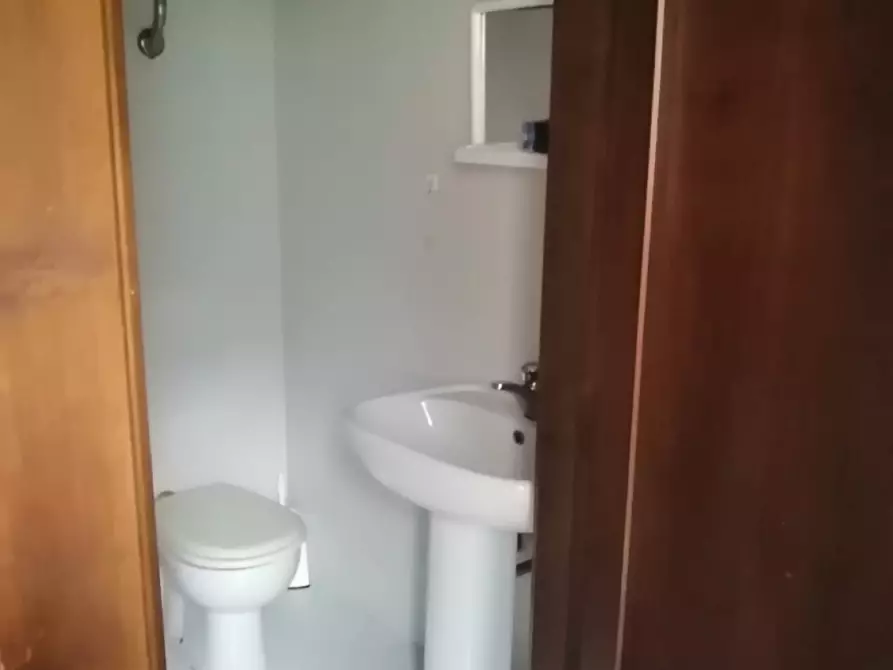 Immagine 2 di Locale commerciale in affitto  in P.zza V.Veneto a Castel San Niccolò