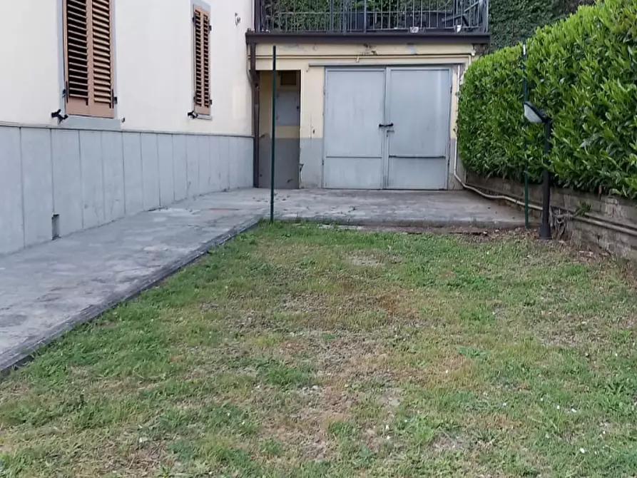 Immagine 3 di Casa bifamiliare in vendita  in via Arno a Bibbiena