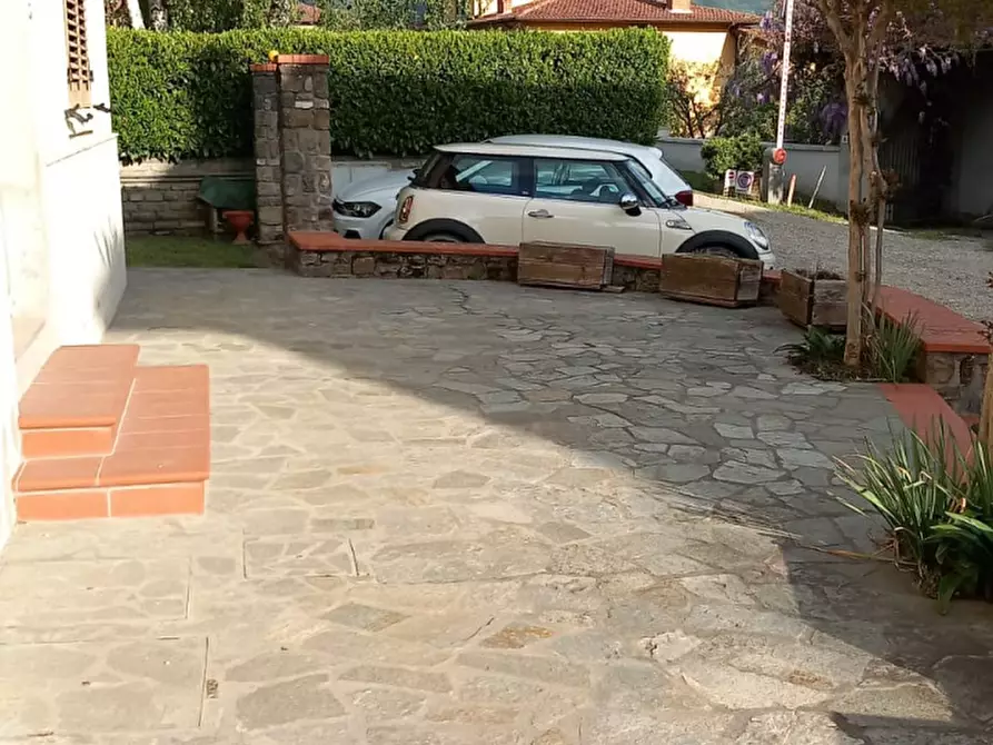 Immagine 11 di Casa bifamiliare in vendita  in via Arno a Bibbiena