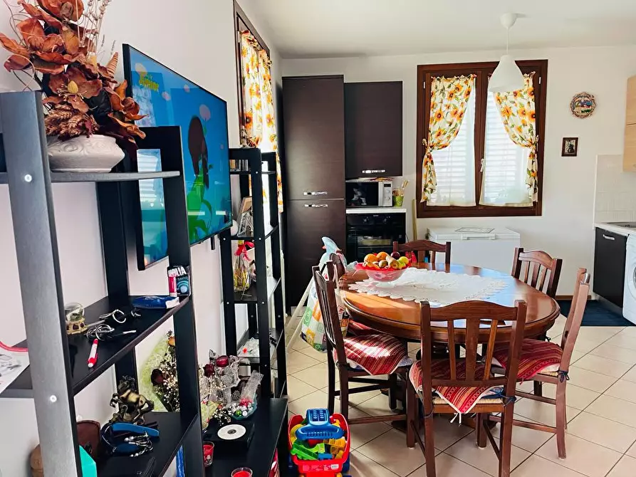 Immagine 3 di Appartamento in vendita  in via donacato a Castel San Niccolò