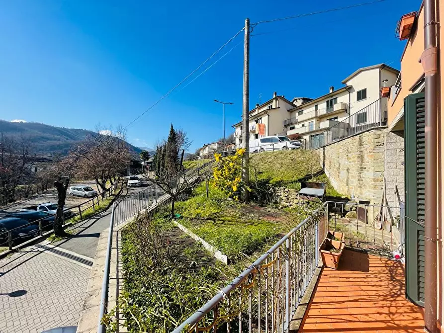 Immagine 15 di Appartamento in vendita  in via donacato a Castel San Niccolò