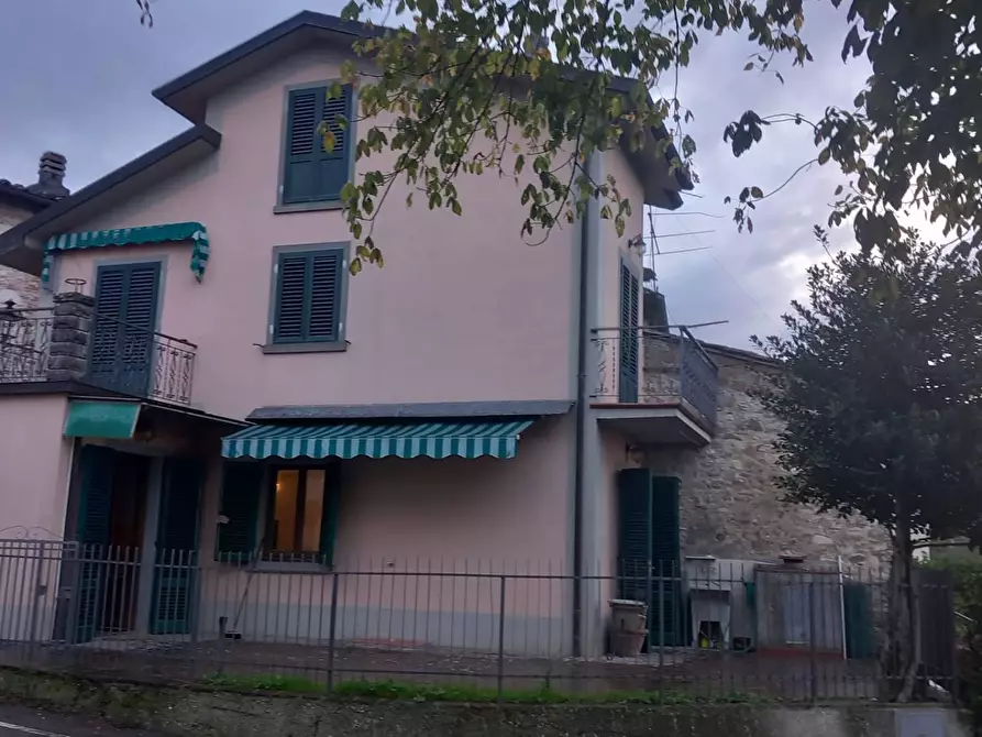 Immagine 1 di Casa indipendente in vendita  in LOC. TERROSSOLA a Bibbiena