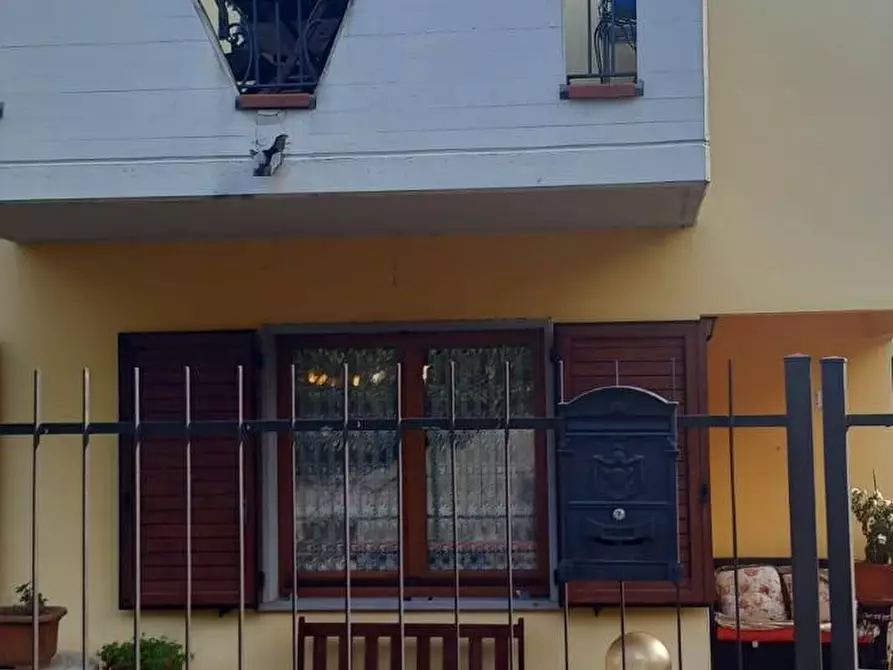 Immagine 3 di Villetta a schiera in vendita  in VIA FONTECAVALLI a Bibbiena