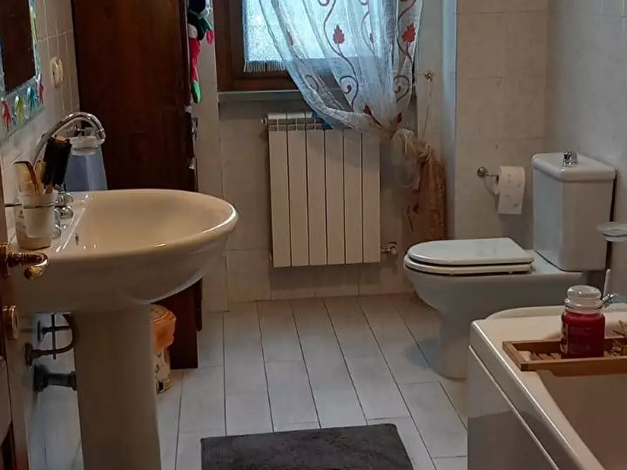 Immagine 10 di Villetta a schiera in vendita  in VIA FONTECAVALLI a Bibbiena