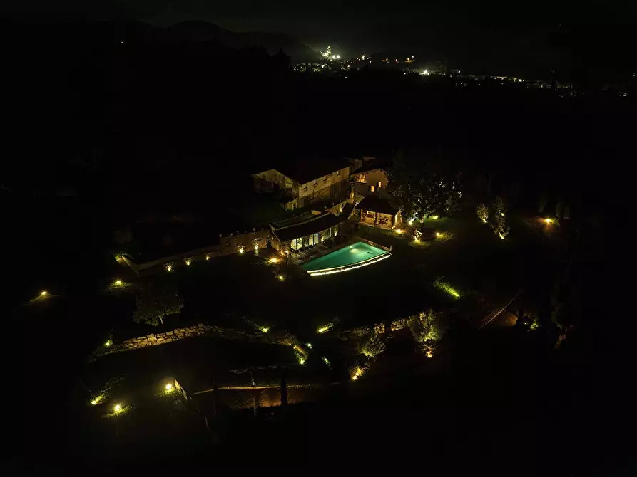 Immagine 10 di Villa in vendita  in LOC TULLIANO a Castel Focognano