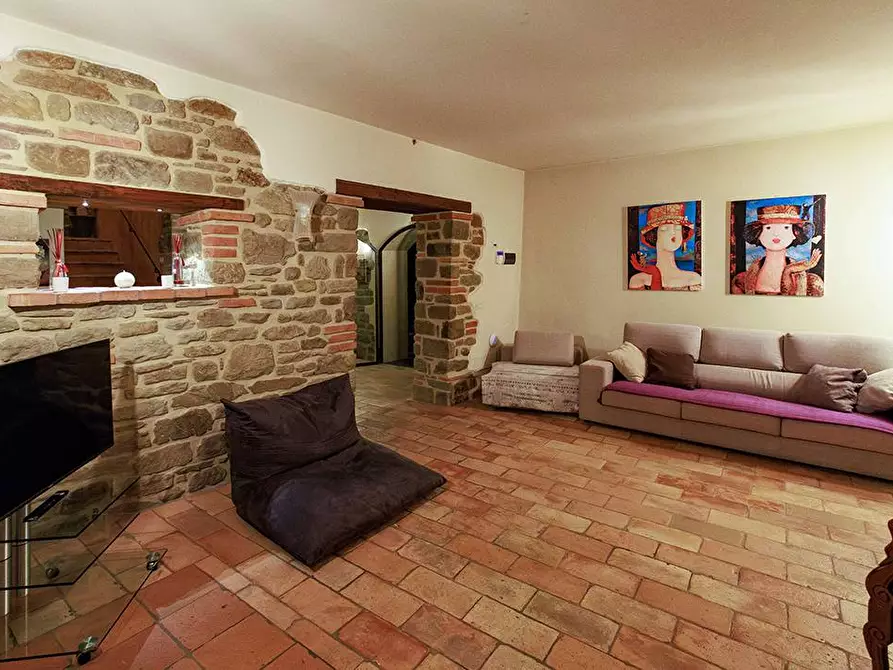 Immagine 13 di Villa in vendita  in LOC TULLIANO a Castel Focognano