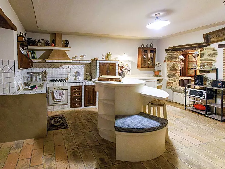 Immagine 14 di Villa in vendita  in LOC TULLIANO a Castel Focognano