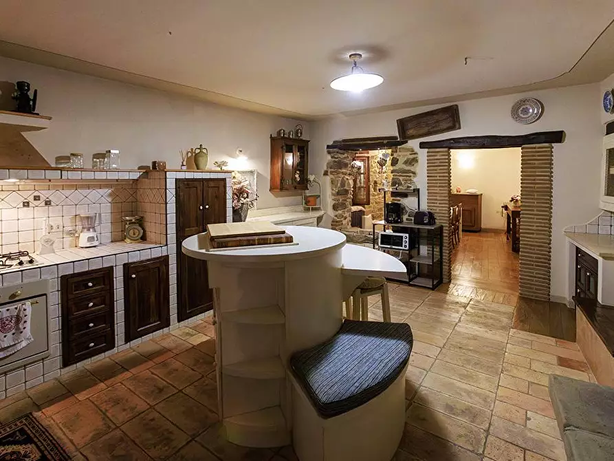 Immagine 15 di Villa in vendita  in LOC TULLIANO a Castel Focognano