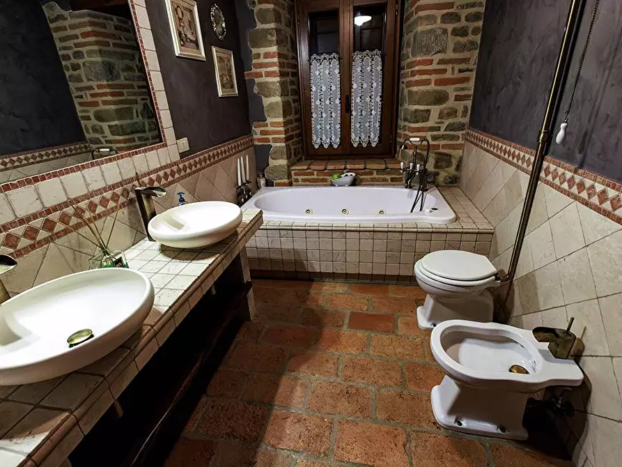 Immagine 26 di Villa in vendita  in LOC TULLIANO a Castel Focognano