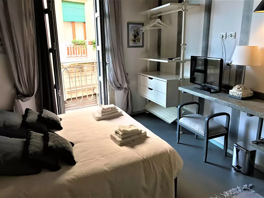 Immagine 5 di Casa indipendente in vendita  in Via Ruggero Settimo a Siracusa