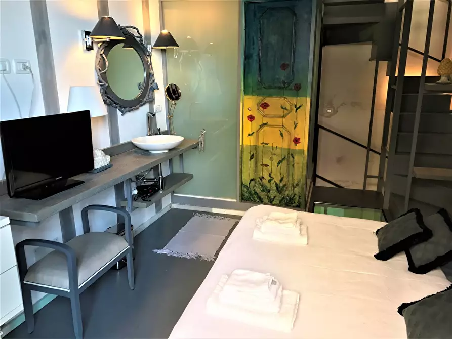 Immagine 7 di Casa indipendente in vendita  in Via Ruggero Settimo a Siracusa