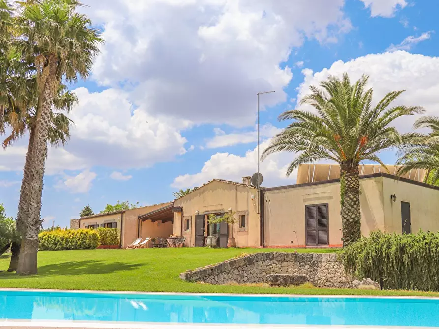 Immagine 12 di Villa in vendita  in strada provinciale 24 noto a Noto