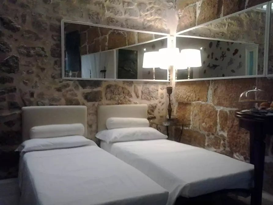 Immagine 7 di Casa indipendente in vendita  in via ruggero settimo a Siracusa