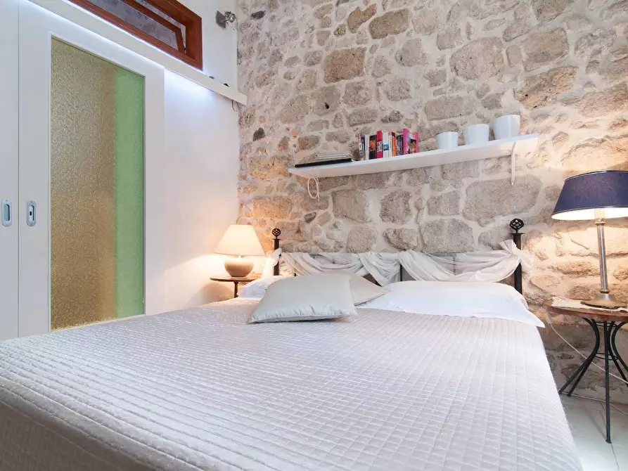 Immagine 8 di Casa indipendente in vendita  in via ruggero settimo a Siracusa