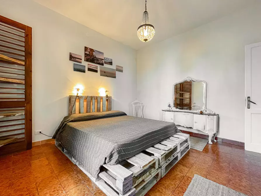 Immagine 22 di Villa in vendita  in via mallia a Siracusa