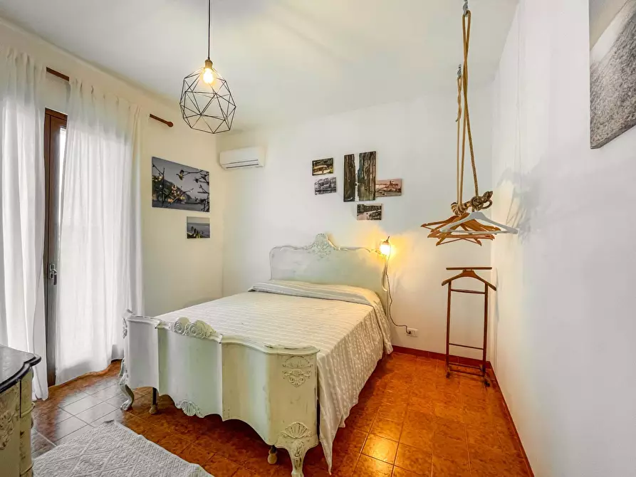 Immagine 23 di Villa in vendita  in via mallia a Siracusa