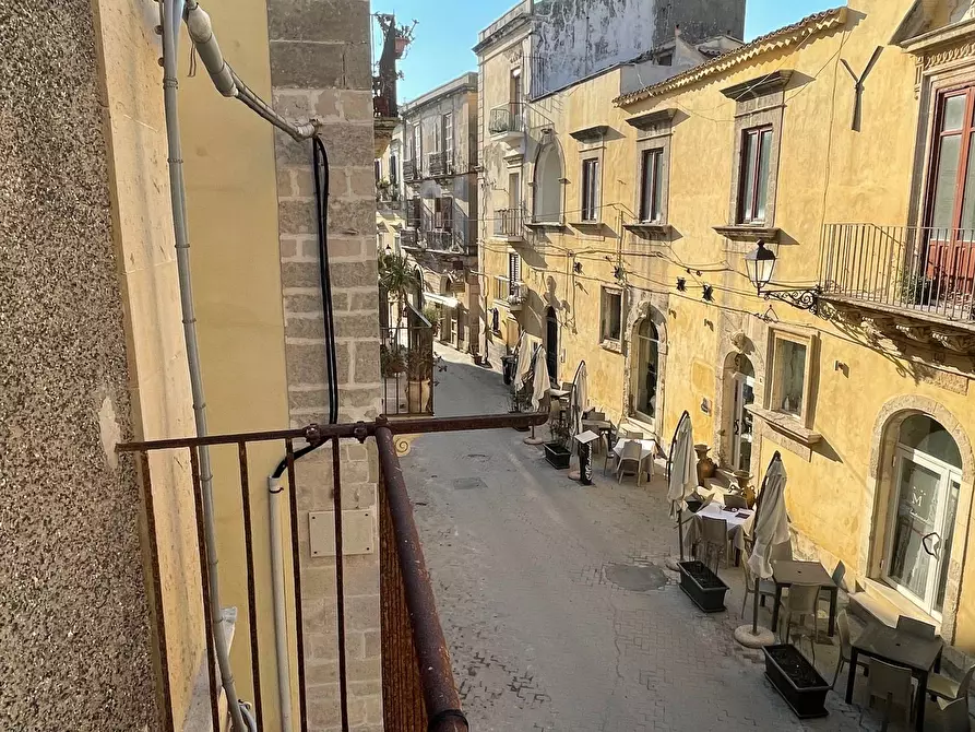 Immagine 4 di Appartamento in vendita  in via salomone a Siracusa