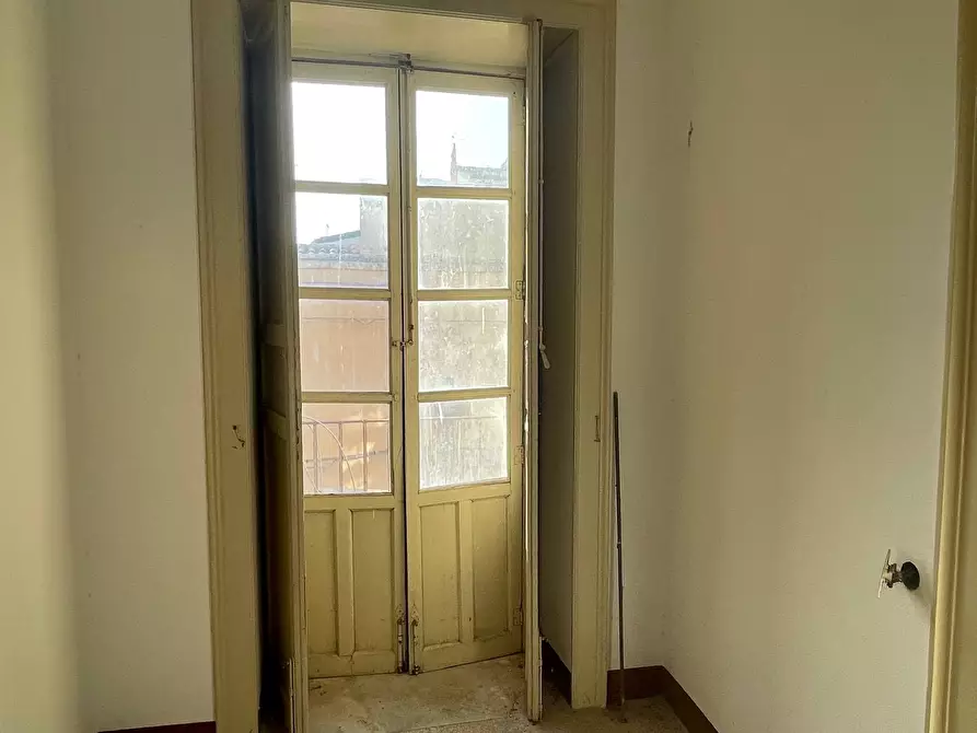 Immagine 13 di Appartamento in vendita  in via salomone a Siracusa
