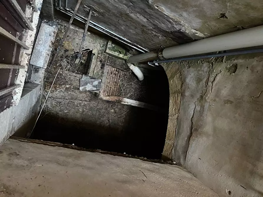 Immagine 27 di Appartamento in vendita  in via salomone a Siracusa