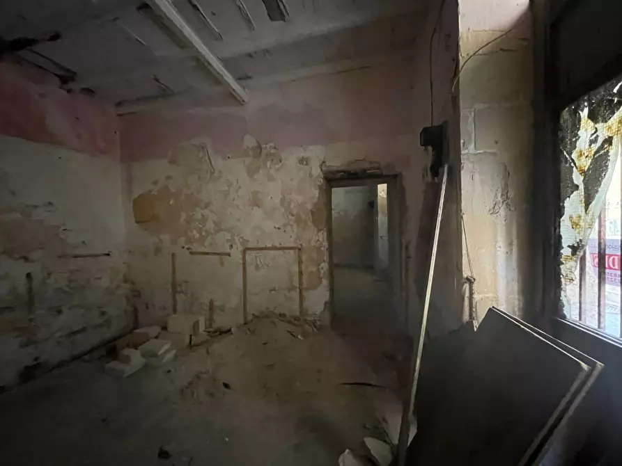 Immagine 30 di Appartamento in vendita  in via salomone a Siracusa