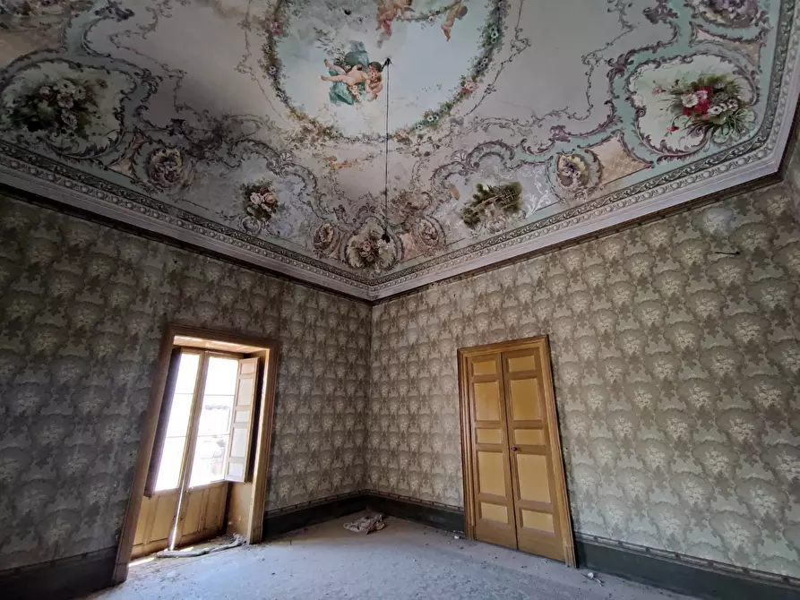 Immagine 7 di Palazzo in vendita  in Via Garibaldi a Vittoria