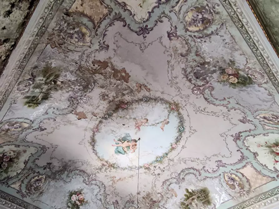 Immagine 8 di Palazzo in vendita  in Via Garibaldi a Vittoria