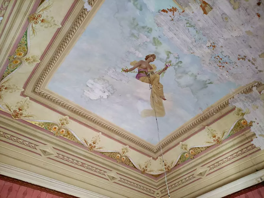 Immagine 10 di Palazzo in vendita  in Via Garibaldi a Vittoria