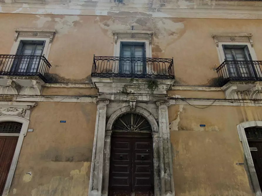 Immagine 26 di Palazzo in vendita  in Via Garibaldi a Vittoria