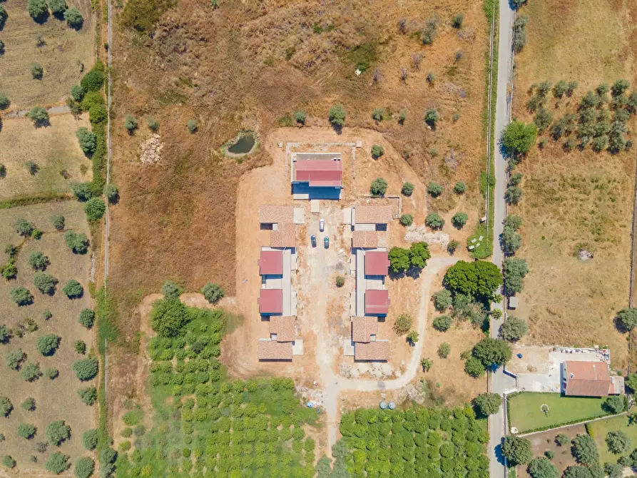Immagine 3 di Villa in vendita  in contrada monasteri a Siracusa