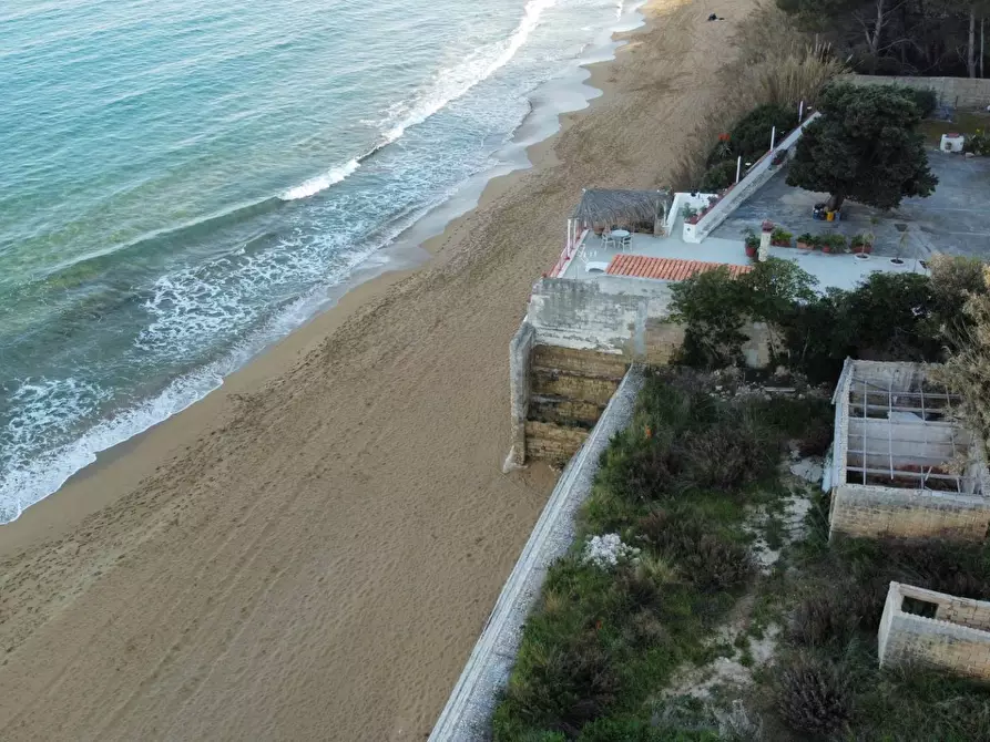 Immagine 1 di Villa in vendita  in Spiaggia Gallina a Avola