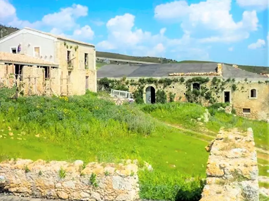 Immagine 9 di Rustico / casale in vendita  in contrada ursitto a Niscemi