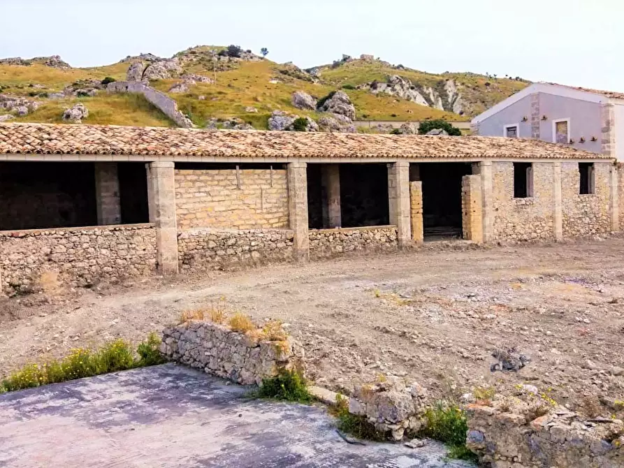 Immagine 7 di Rustico / casale in vendita  in contrada ursitto a Niscemi