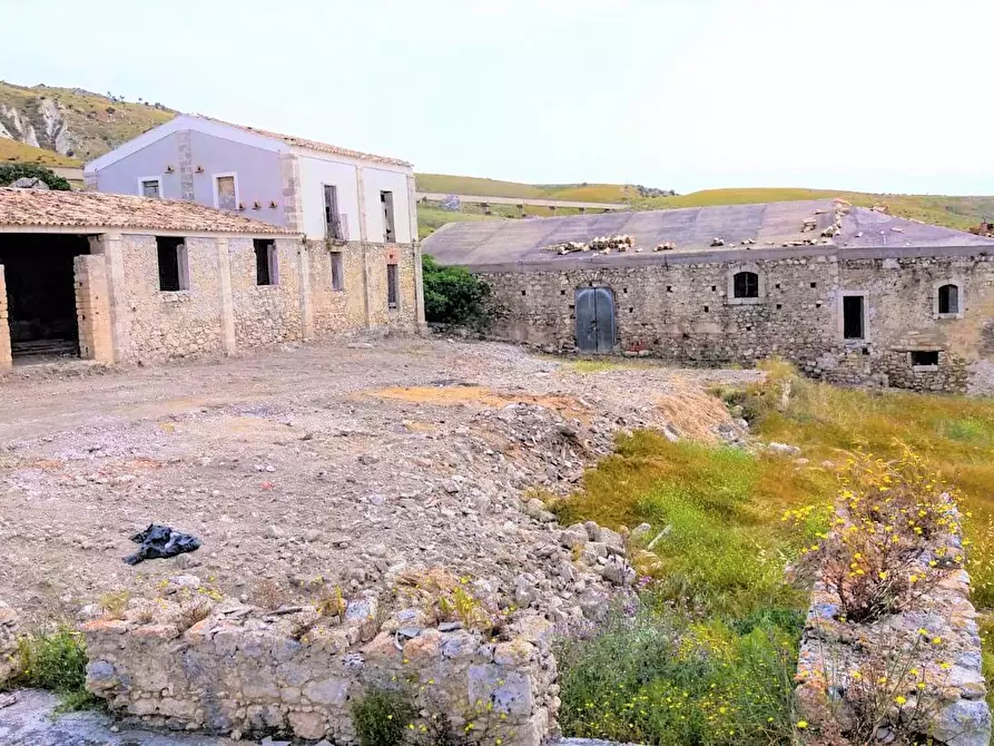 Immagine 5 di Rustico / casale in vendita  in contrada ursitto a Niscemi