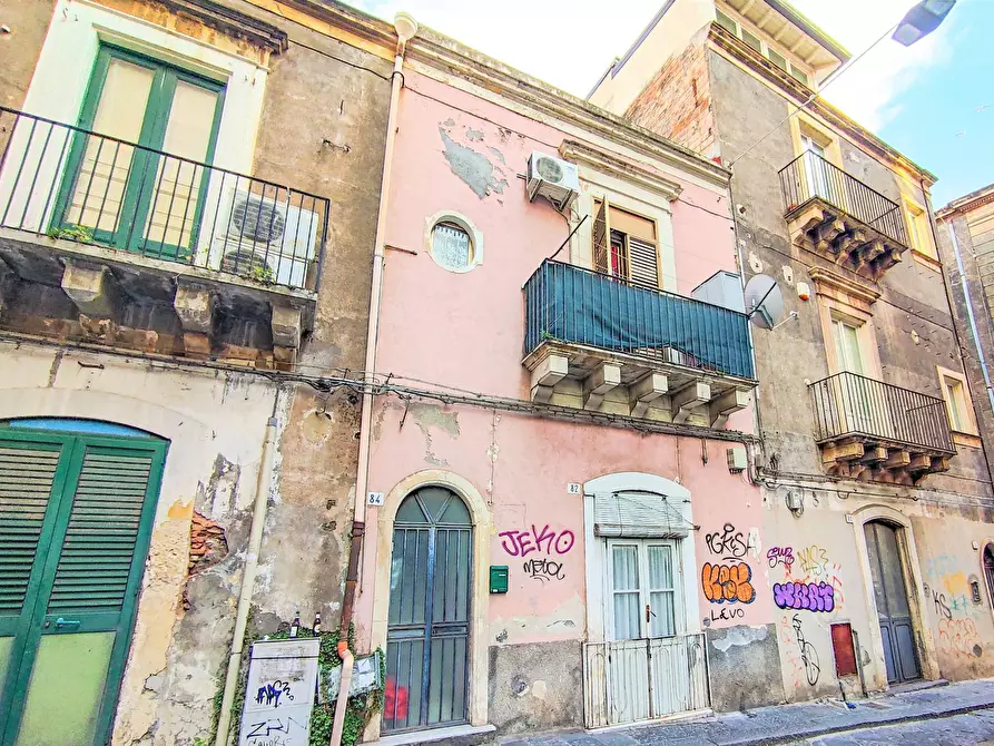 Immagine 1 di Appartamento in vendita  in Via Grotte Bianche a Catania
