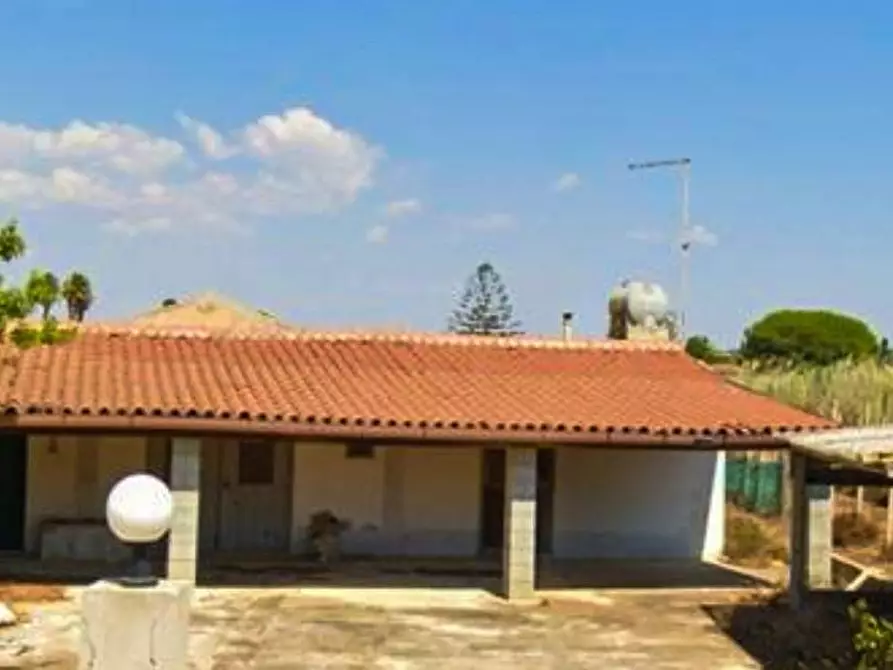 Immagine 1 di Villa in vendita  in Via dei Gelsomini a Ispica