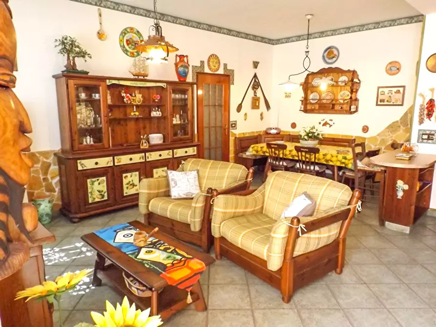 Immagine 1 di Appartamento in vendita  in Via Consolare Valeria a Giardini-Naxos