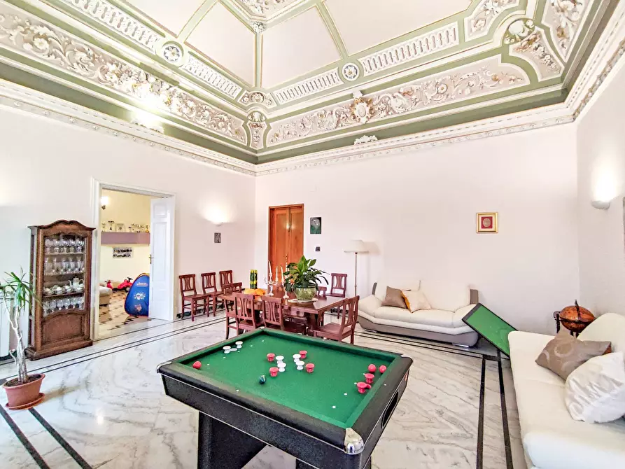 Immagine 20 di Villa in vendita  in Piazza Enrico Cimbali a Bronte