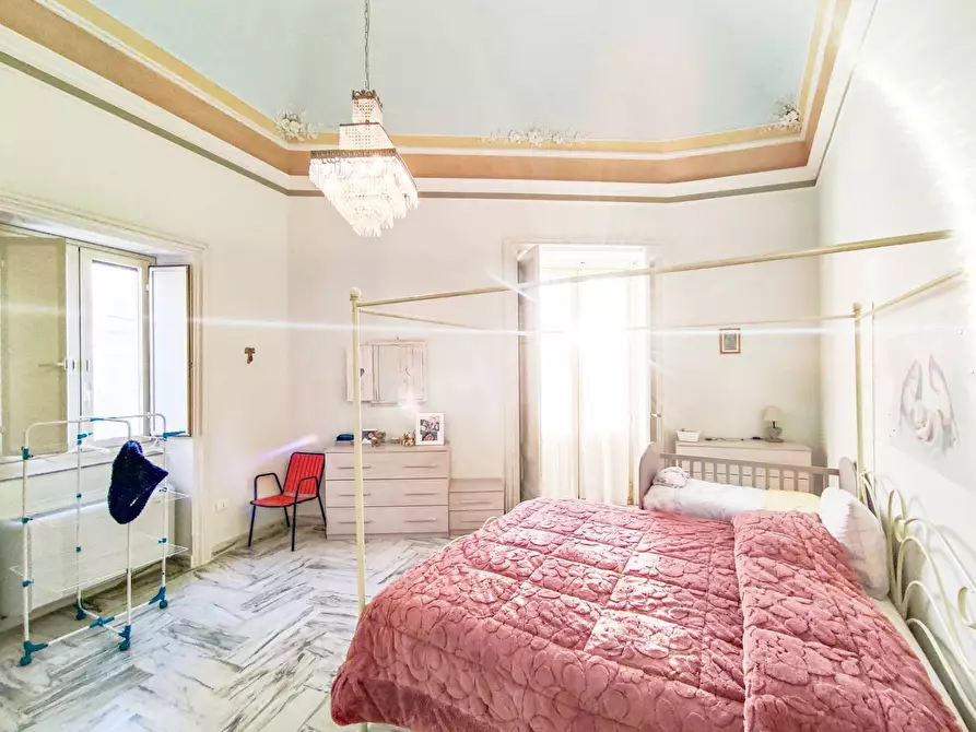 Immagine 28 di Villa in vendita  in Piazza Enrico Cimbali a Bronte