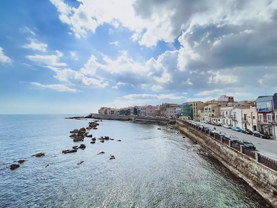 Immagine 24 di Appartamento in vendita  in via resalibera a Siracusa