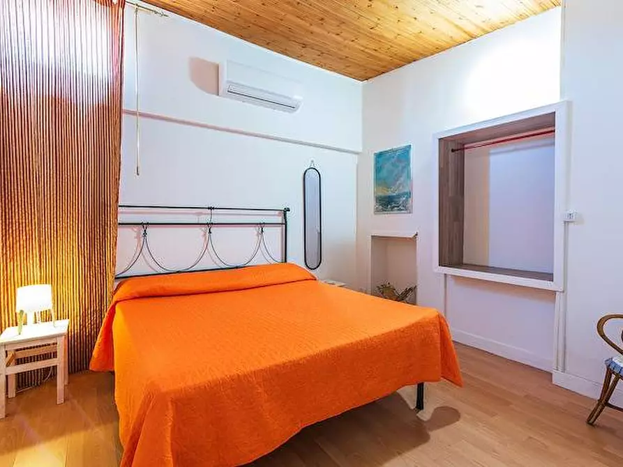 Immagine 25 di Villa in vendita  in traversa ognina a Siracusa