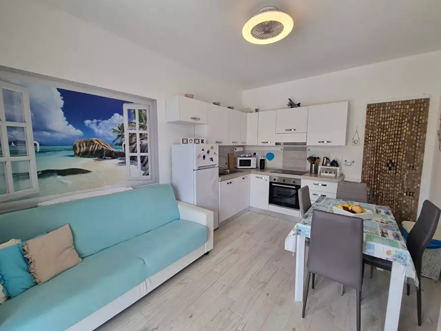 Immagine 17 di Villetta a schiera in vendita  in Via Isole Eolie a Noto