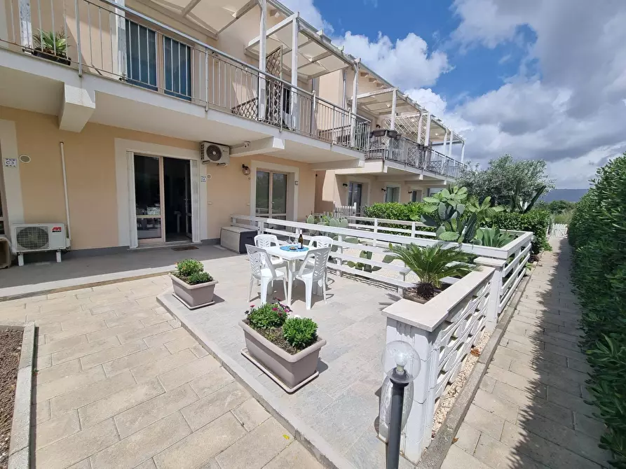 Immagine 5 di Villetta a schiera in vendita  in Via Isole Eolie a Noto