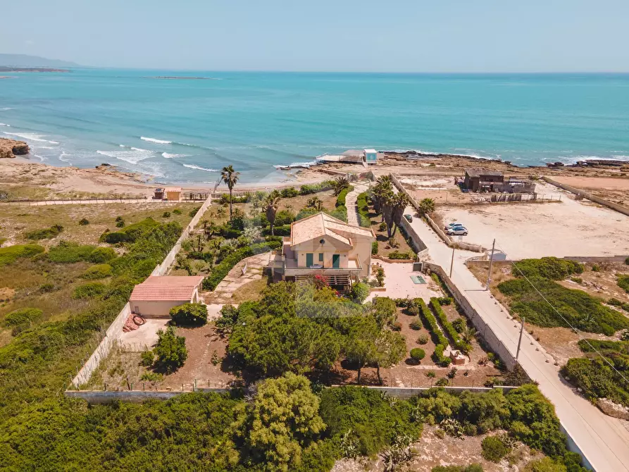 Immagine 1 di Villa in vendita  in Cittadella dei Maccari a Noto