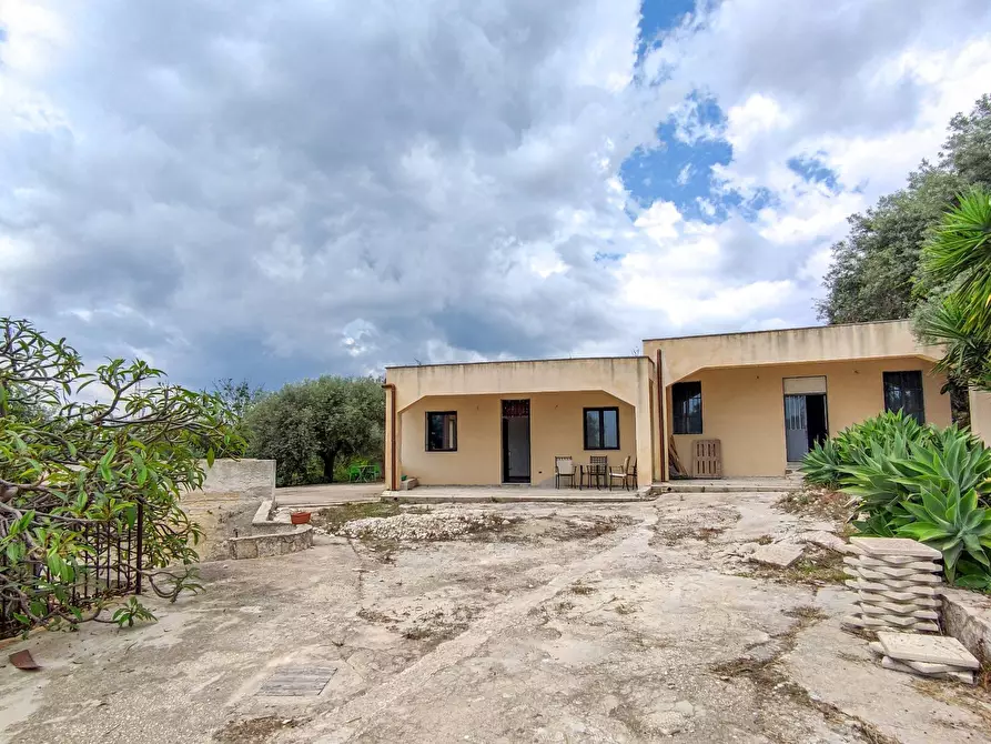 Immagine 28 di Villa in vendita  in Via Salvo D' acquisto a Siracusa