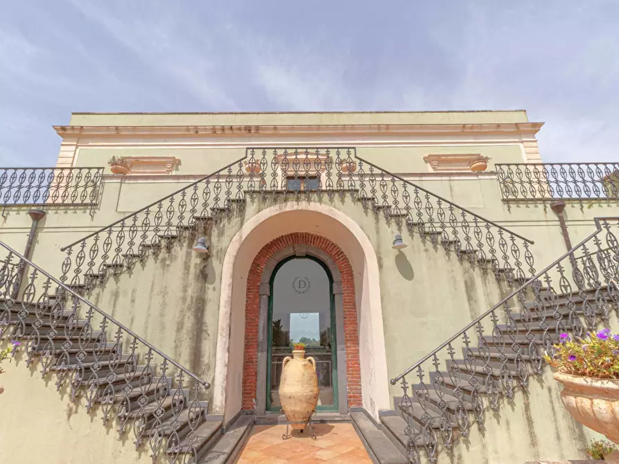 Immagine 1 di Villa in vendita  in via provinciale per santa maria ammalati a Acireale