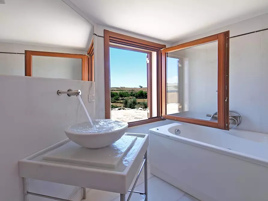 Immagine 13 di Rustico / casale in vendita  in Contrada Tresauro a Ragusa