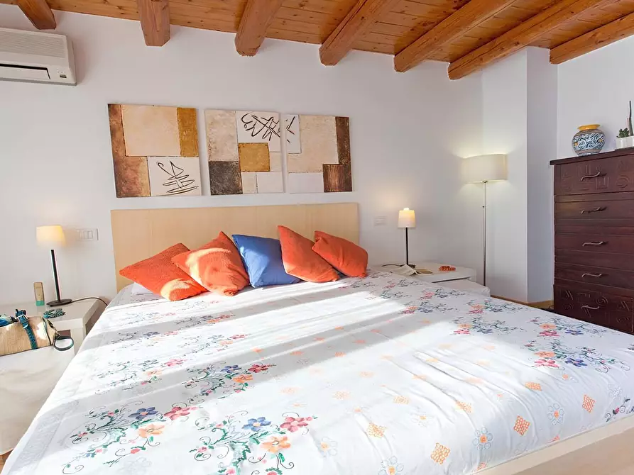 Immagine 15 di Rustico / casale in vendita  in Contrada Tresauro a Ragusa