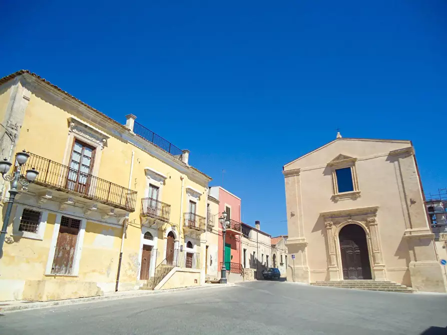 Immagine 1 di Villa in vendita  in Piazza Sant' Antonio a Ispica